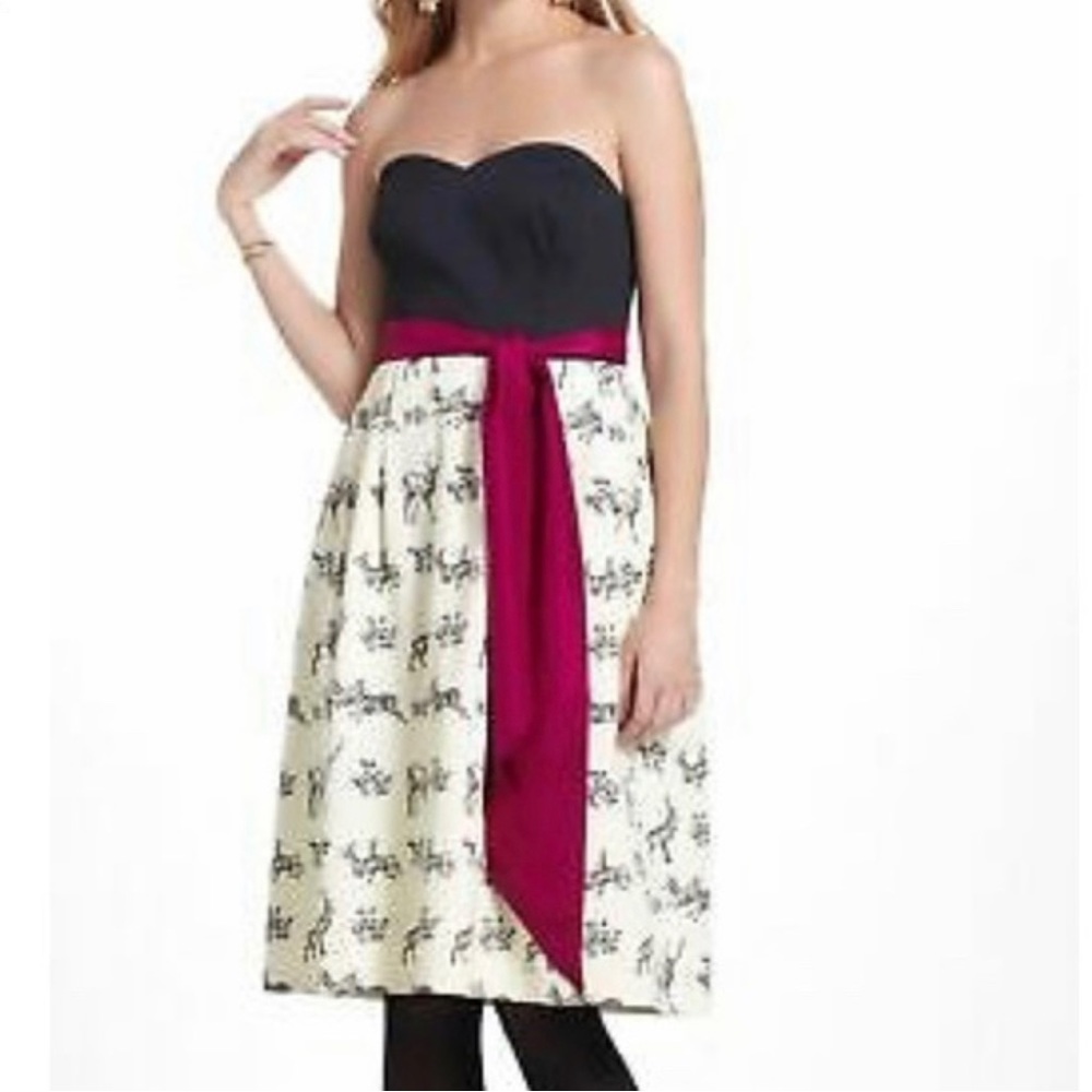 Anthropology Deer Strapless Dress w/Raspberry bow Size 4
